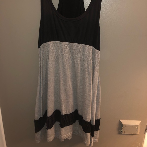 Dress - Picture 4 of 5